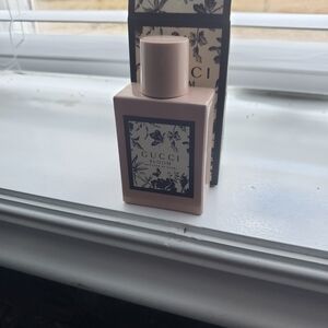 Gucci Bloom Eau de Parfum - Cream Bottle